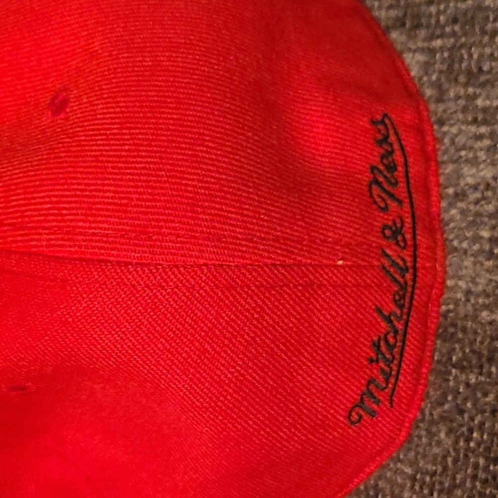 Mitchell & NESS HAT - Picture 3 of 5